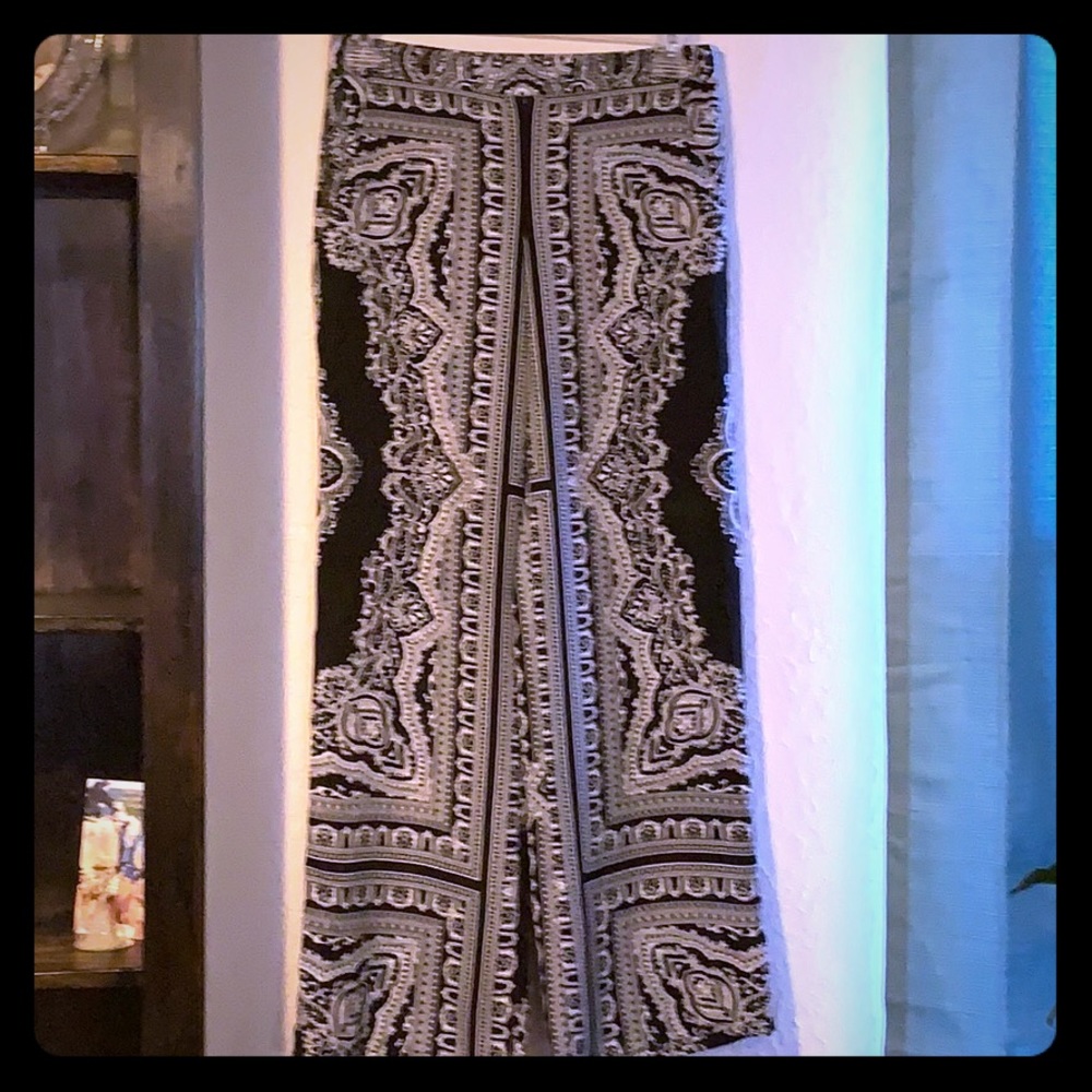 Cute Pants size Large w/pockets